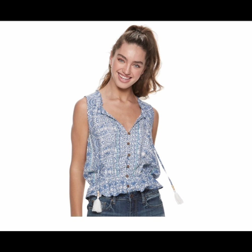 Juniors' American Rag Sleeveless Peasant Tank